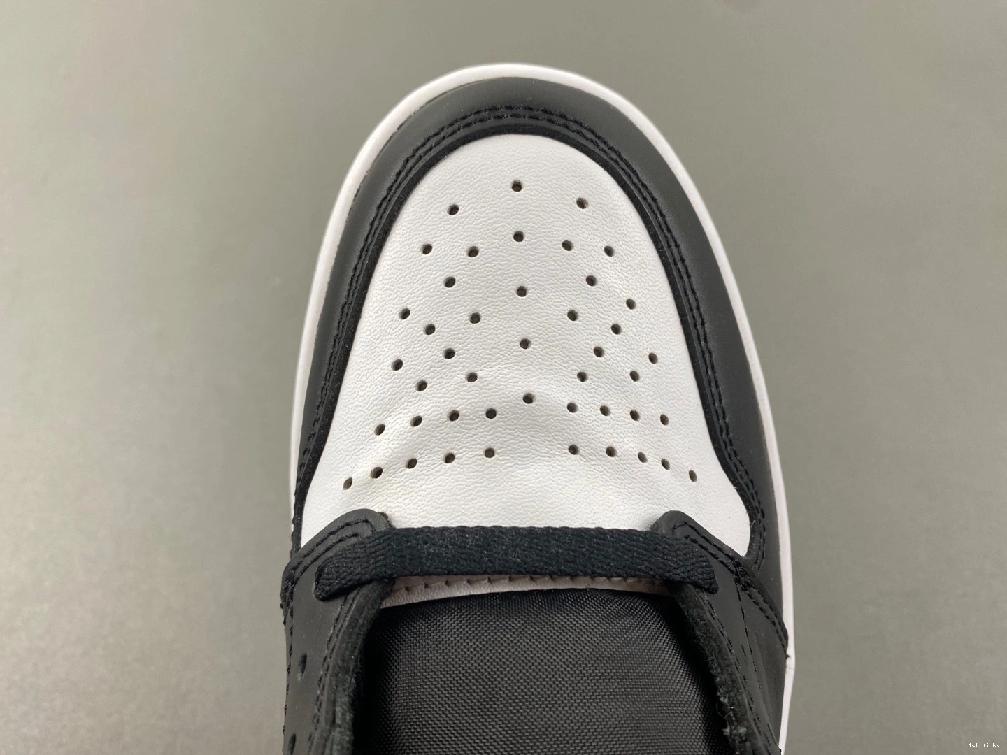 White Jordan DZ5485-010 Air Black 1 1111